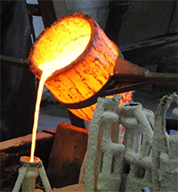 Image demonstrating bronze melting and pouring